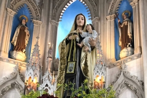 Interior da igreja, padroeira Nossa Senhora do Carmo